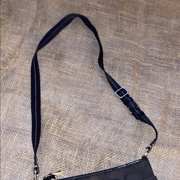 Vintage Coach Signature monogram canvas  shoulder bag - Picture 5 of 16